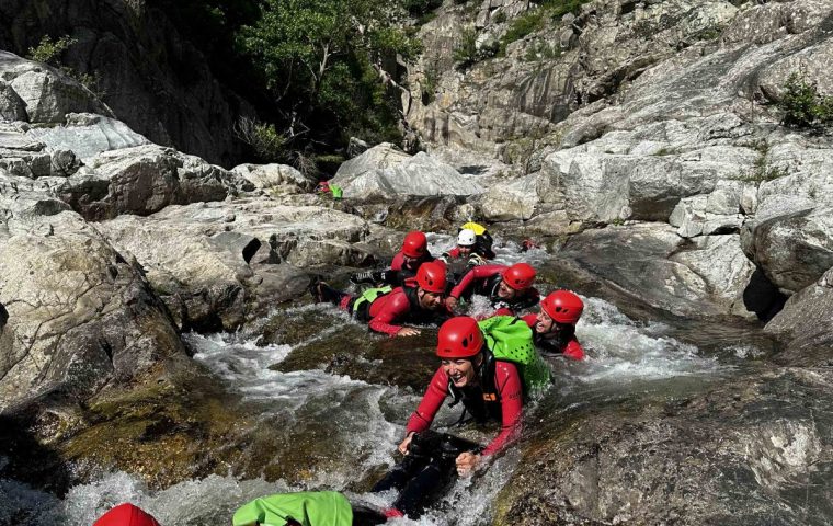 Descente des merveilleuses gorges du Chassezac en Canyoning