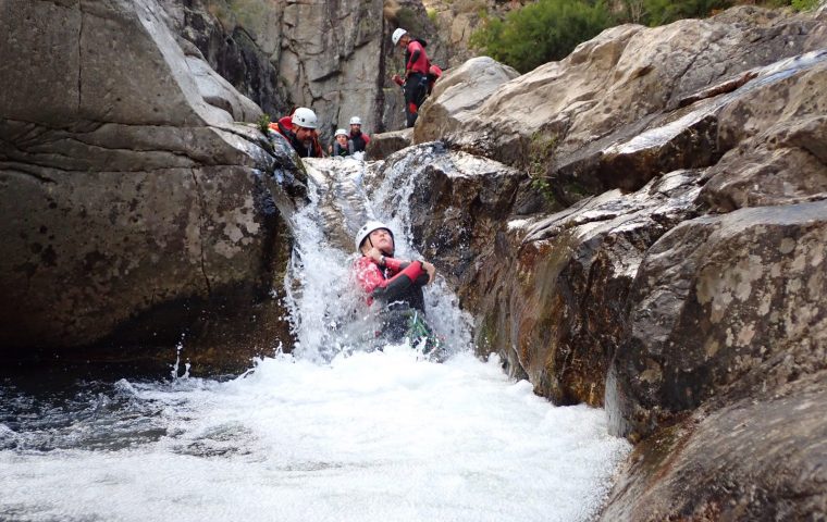 Descente des merveilleuses gorges du Chassezac en Canyoning