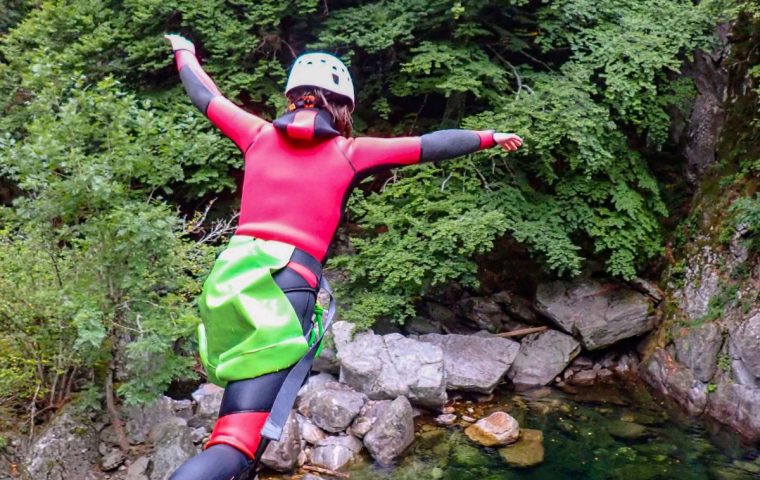 Riviere sauvage, avec Sauts parfait pour une session canyoning