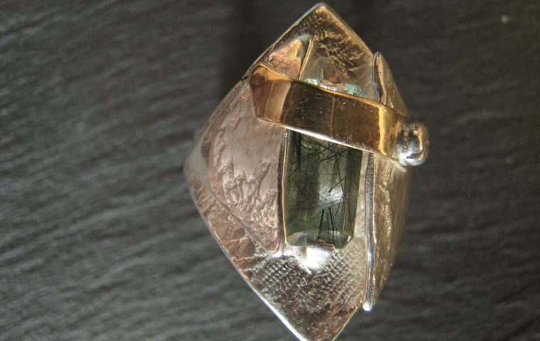 bague empreinte or et argent quartz rutile – Copie (2) – Copie.JPG