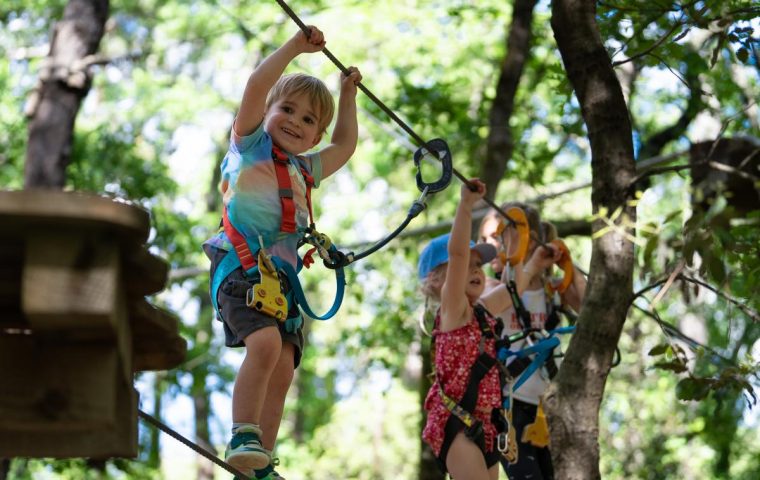 Accrobranche activité enfant Ardèche et Gard