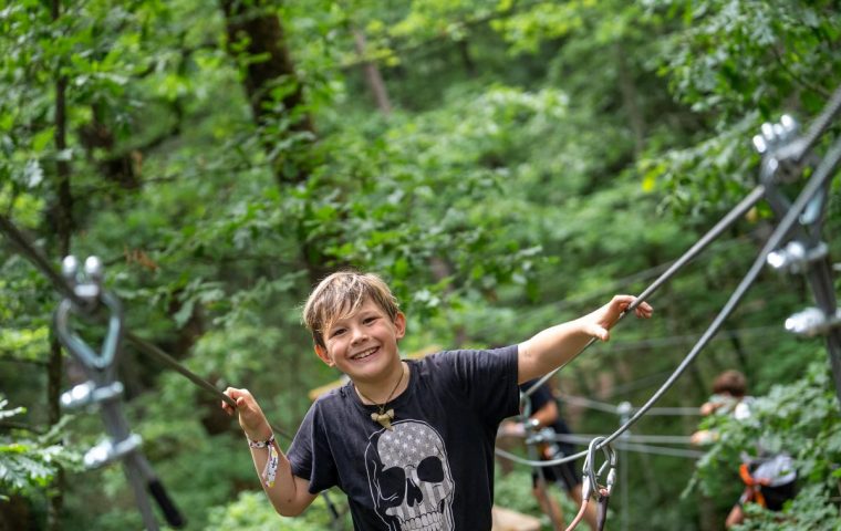 Activité famille Ardèche et Gard Accrobranche