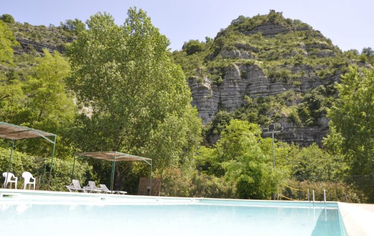 Les Cabanes de Cornillon piscine