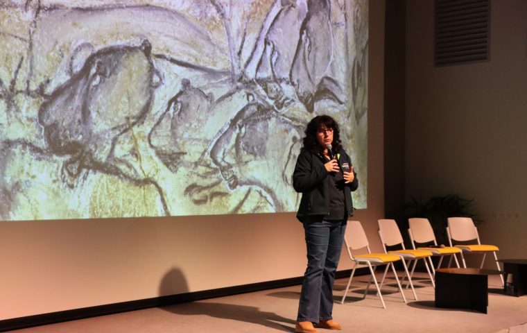 Conférence – Séismes et paysages : que nous apprennent les grottes et avens ?_Vallon-Pont-d’Arc