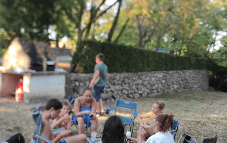 18_Camping du Vignal sud ardeche_convivial.png